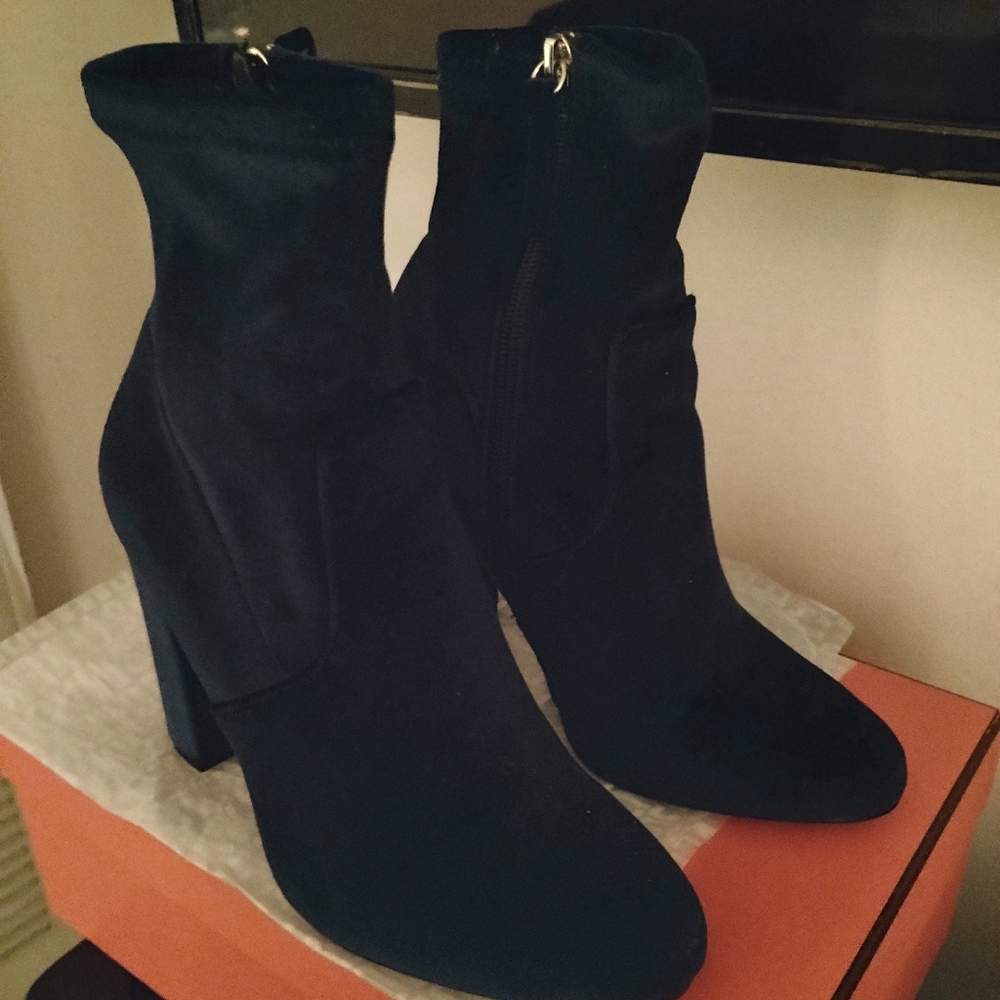 Steve Madden booties - Picture 2 of 8